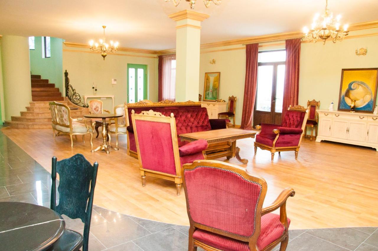 יירבאן X Hotel מראה חיצוני תמונה